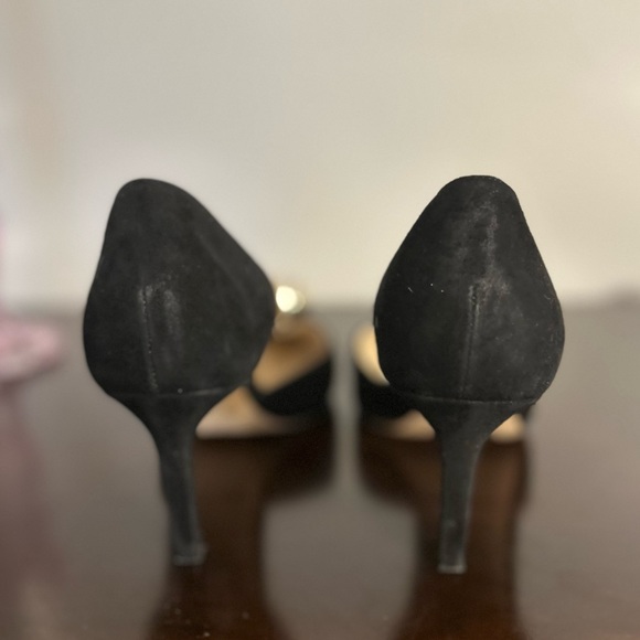 Jimmy Choo black suede pump with pearl detail - Picture 4 of 6